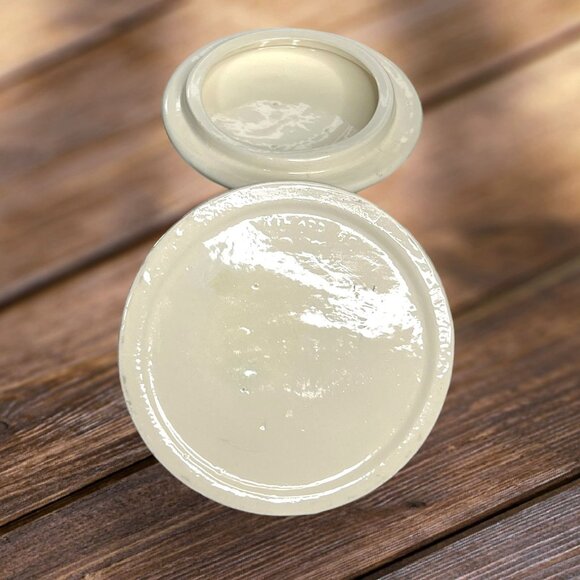 Reward Hand-Painted Ceramic Farmhouse Scene Round Lidded Trinket Box - Picture 5 of 13